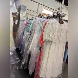 MAISON TARA/ BLEEKER 126/ TAYLOR TWO PICE CLOTHES AND DRESSES